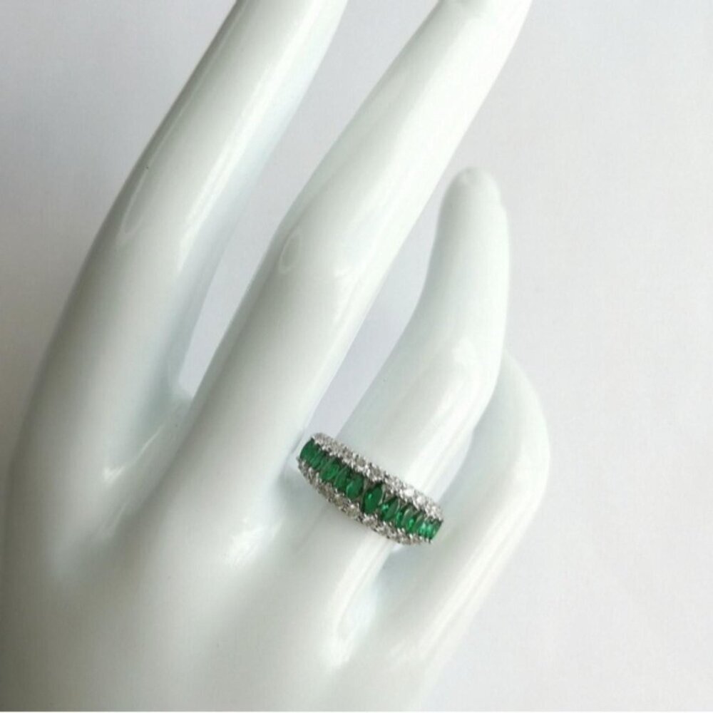 Sterling silver emerald and cz  ring size 7 🆕 - Picture 3 of 7